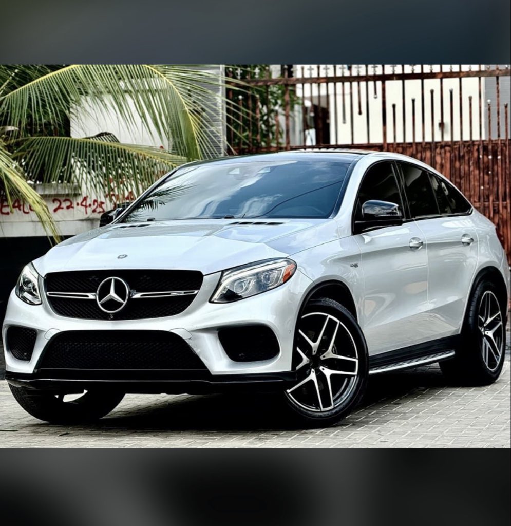 This is a car I love the most 💕 

GOD when 😩😩