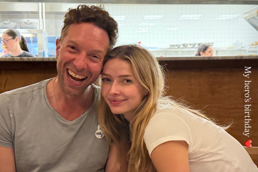 Coldplaying tweet media