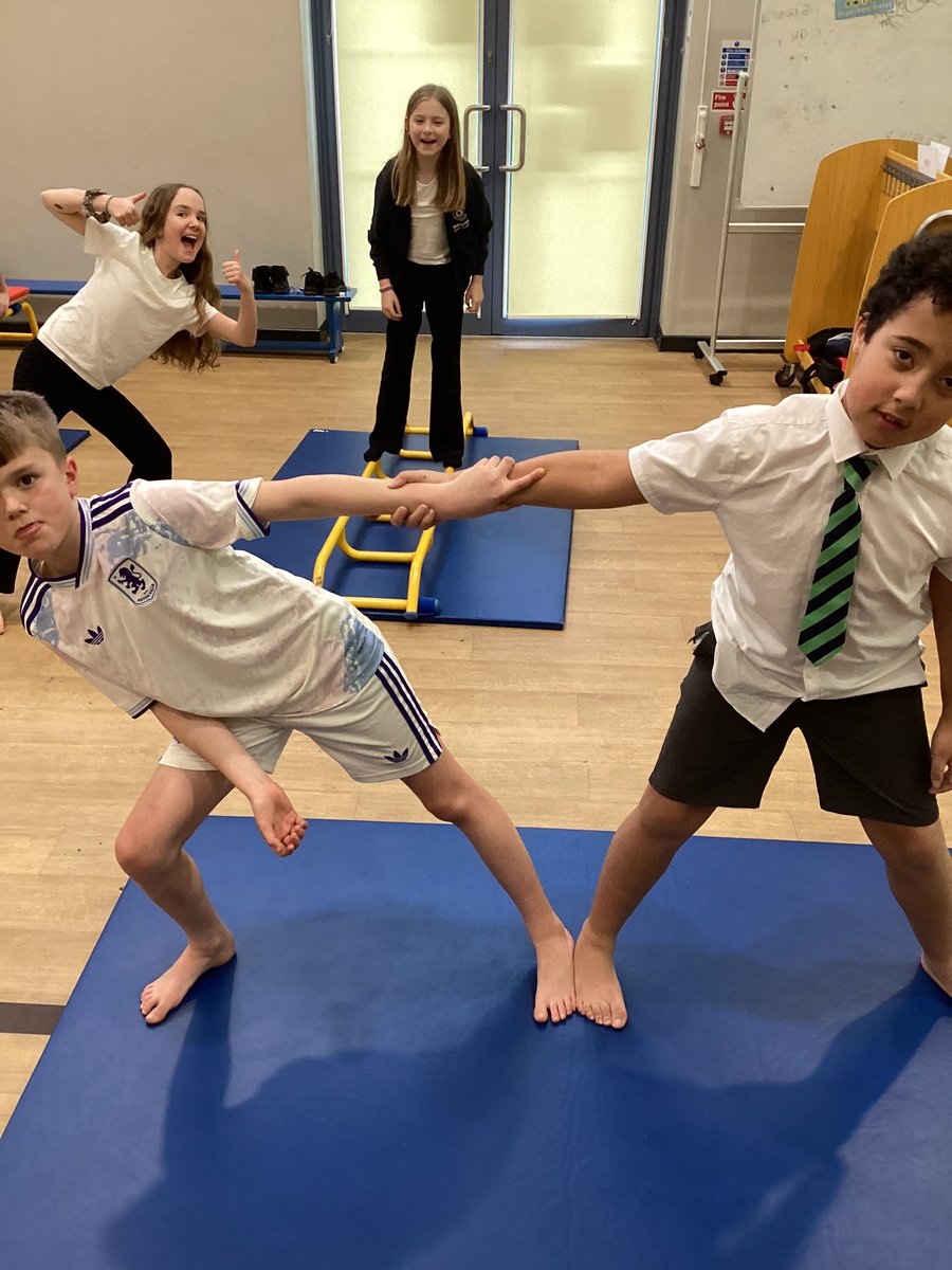 Mr Abnett tweet media