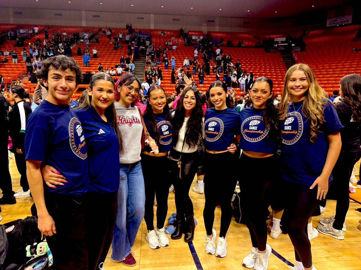 KristalNance's tweet photo. 🤍🖤Silhouette Alumni 🧡💙 Proud of you all! https://t.co/GA1sZ51HdY