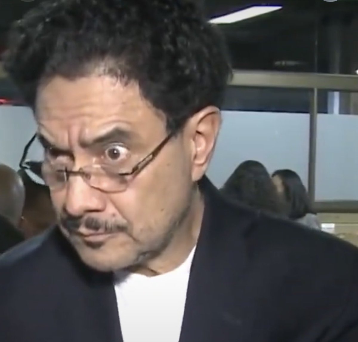 VEXRIGHT tweet media