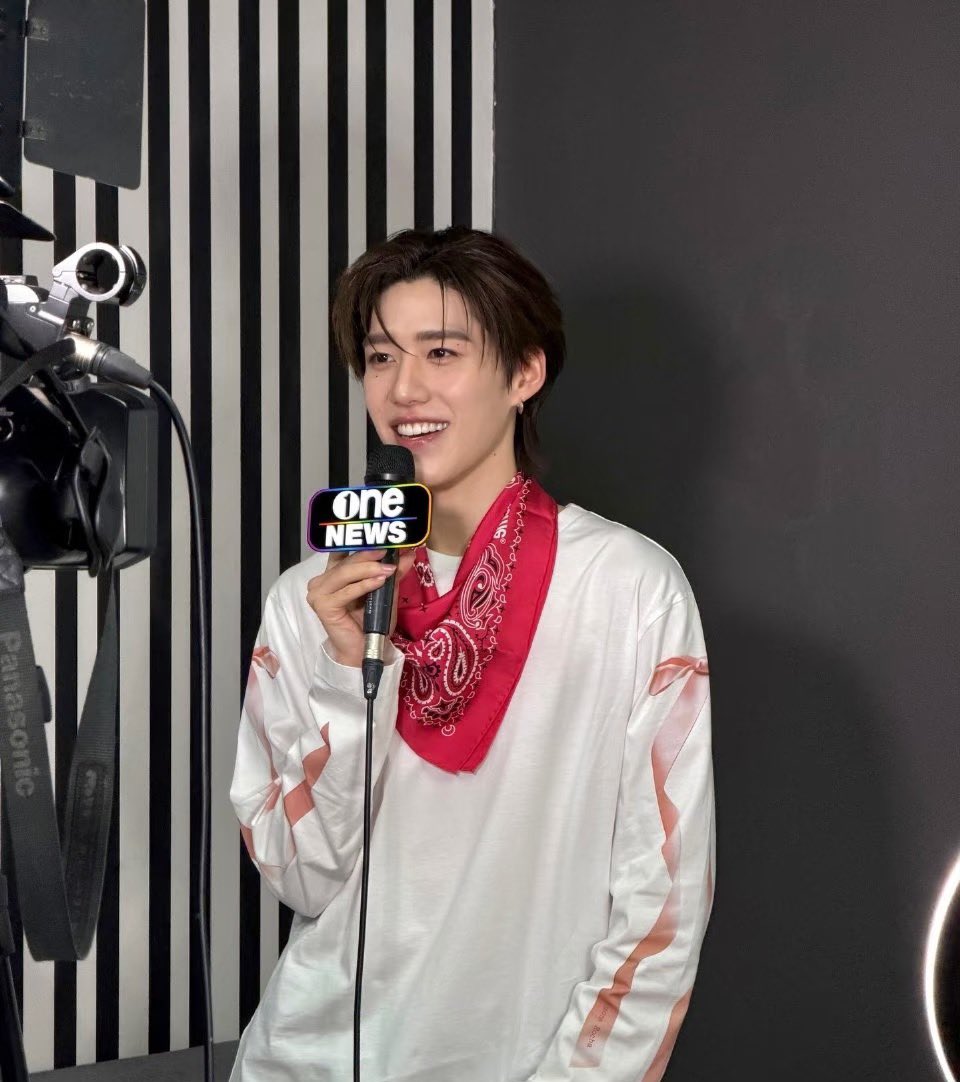 หน้าแบบนิ้มั่ยควรโสด ควรเปนแฟนคัยสักคน เช่นนี่