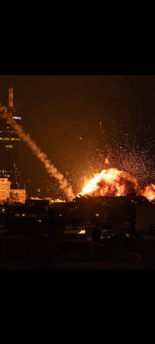 No necesitabas terapia, solo necesitabas  ver a Tel Aviv ardiendo: