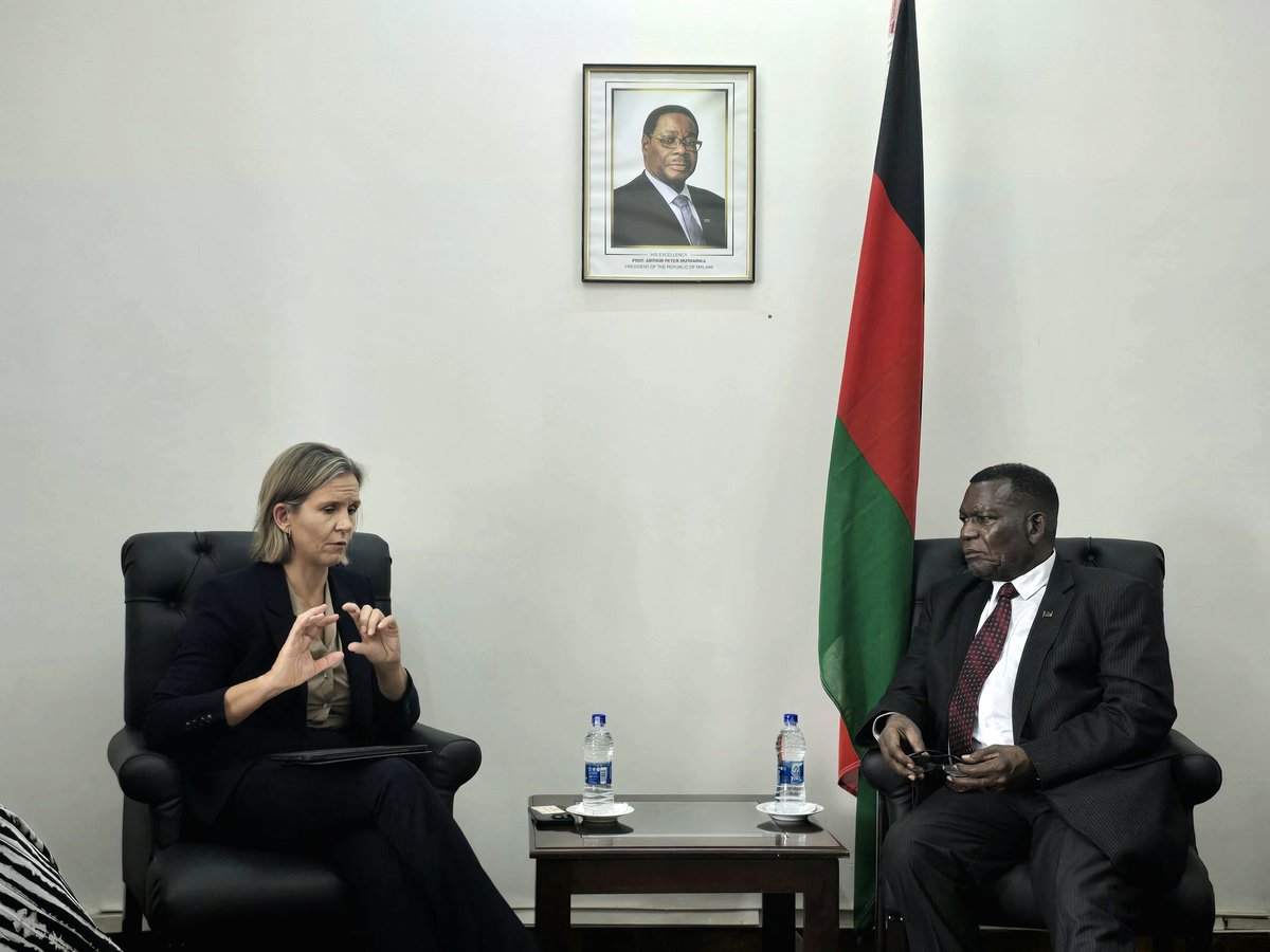 ForeignMalawi's tweet photo. Hon. Dr. George Chaponda, MP., Minister of Foreign Affairs, received Ms. Fenella Frost, UNDP Country Representative. Discussions focused on strengthening cooperation in digital transformation, youth empowerment, climate action, decentralization, and sustainable development. https://t.co/dDzPSZfYUn