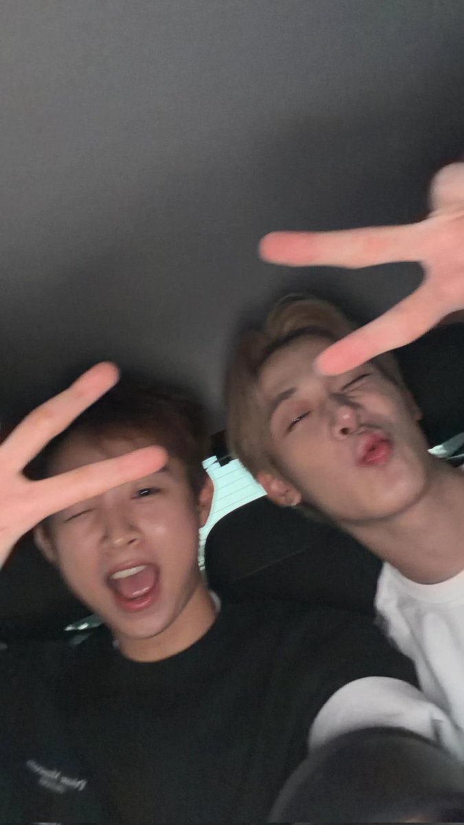 Thitkhodauphong's tweet photo. Long time no see #CONGB #IVAN #DONAMSON #STARLIGHTBOYS https://t.co/gGGU40MpFb