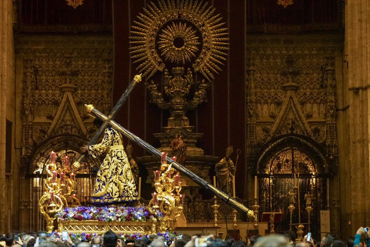 6 años de aquel día y a tan solo un mes de volver a entregarte a 𝐒𝐞𝐯𝐢𝐥𝐥𝐚.
<a href="/Hdad_LosGitanos/">Hermandad de Los Gitanos</a> 

📷 <a href="/M_Socarras/">Manu Socarrás</a> 
#ElCompásDeLosGitanos