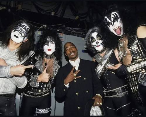 The Record Spinner tweet media