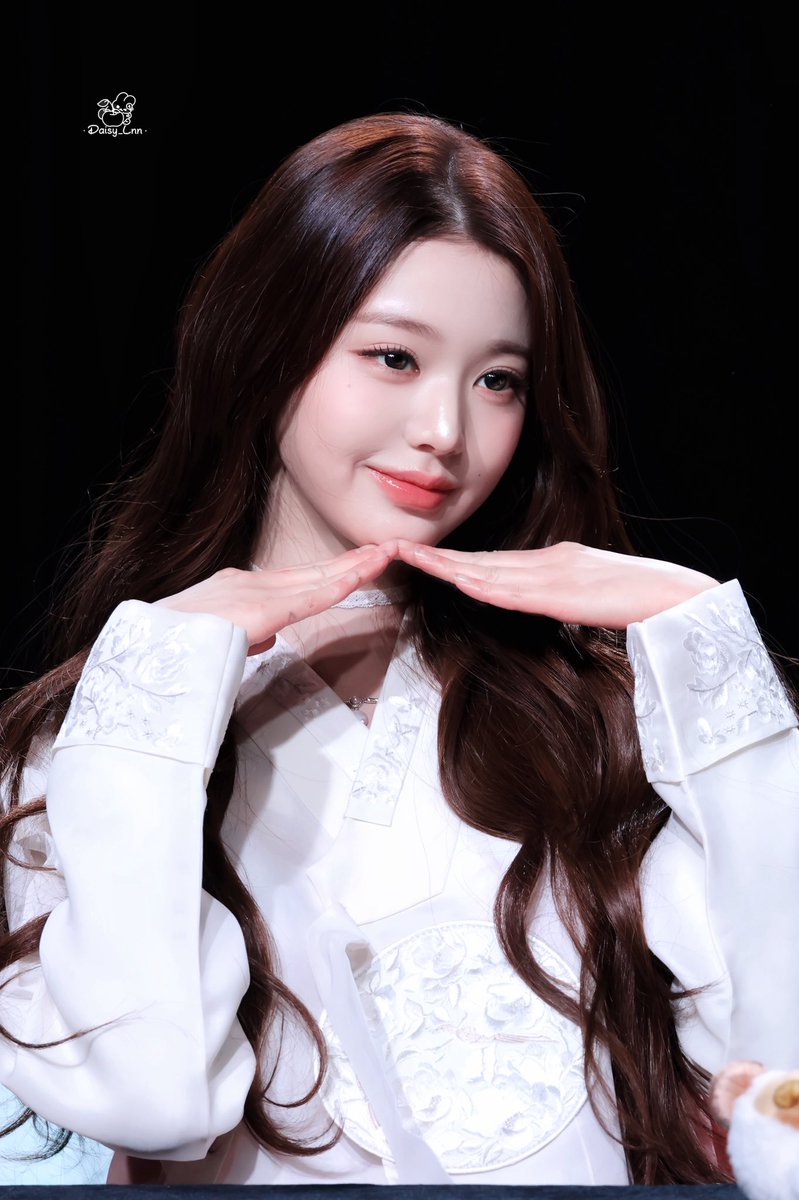 lVE_LOVEIVE's tweet photo. 26.03.02
#아이브 #IVE #장원영 #JANGWONYOUNG #원영 #WONYOUNG #ウォニョン #READYTO8 https://t.co/AWxi06stVU