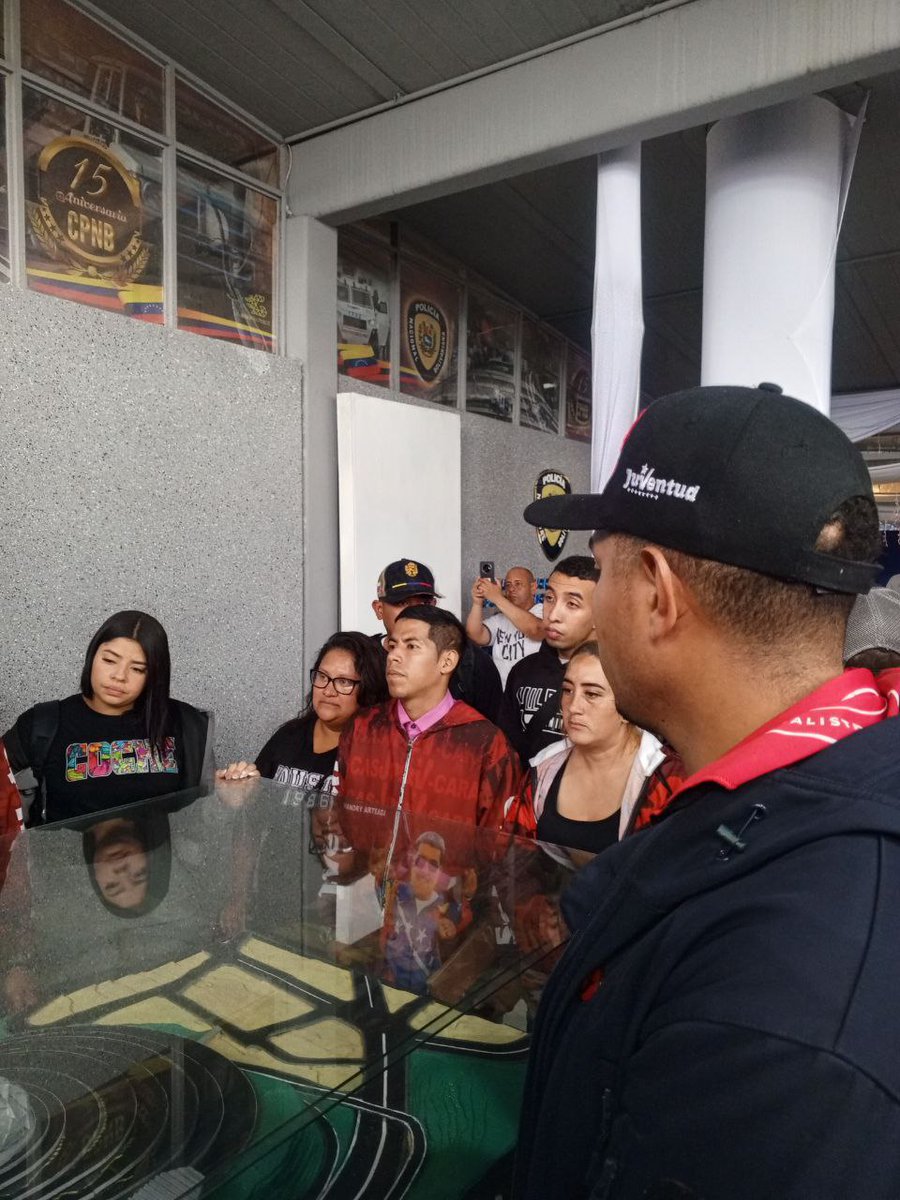 JeiksonLara's tweet photo. Más de 5000 personas han visitado el Museo Policial en el Helicoide 
#BringThemBack https://t.co/ebKIaeiSdf