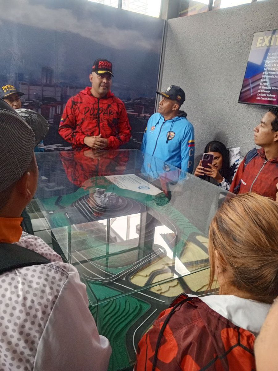 JeiksonLara's tweet photo. Más de 5000 personas han visitado el Museo Policial en el Helicoide 
#BringThemBack https://t.co/ebKIaeiSdf
