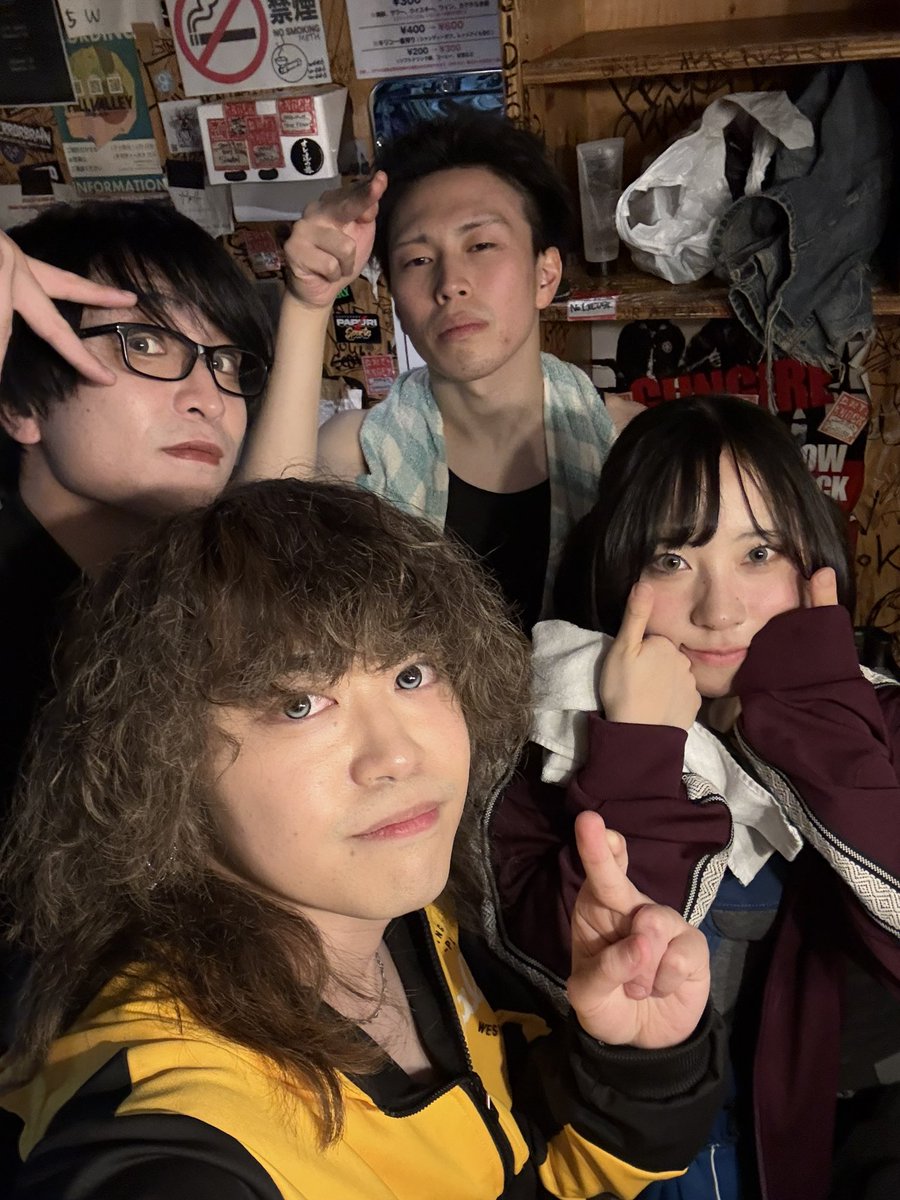 アイリスアウト tweet media