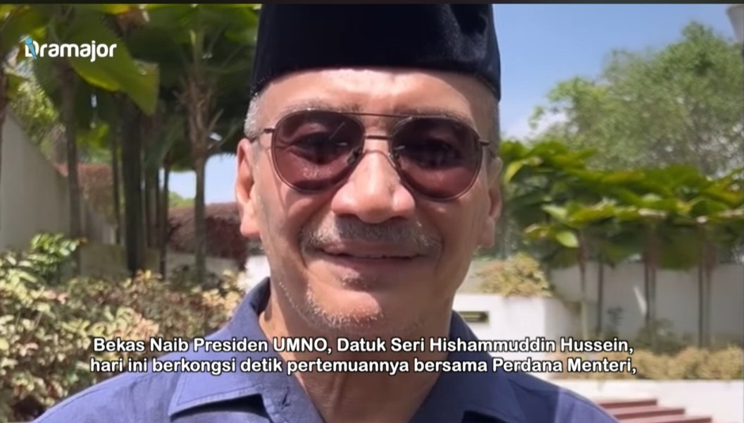 AfralAbdullah's tweet photo. Penganalisa politik mendakwa sokongan terhadap PMX @anwar diparas tidak memberangsangkan, malah ada laporan tinjauan yang menunjukkan sokongan rendah (sekitar 30-an %) 

Sementara itu, hari ini, RUU pindaan Perlembagaan untuk mengehadkan tempoh jawatan Perdana Menteri GAGAL didewan rakyat.

146 menyokong
32 tidak hadir
44 berkecuali

Untuk pindaan Perlembagaan, 148 undi (2/3 daripada 222 kerusi) diperlukan. 

Jadi walaupun majoriti menyokong, ia tetap gagal kerana tidak cukup 2 undi.

MP Pakatan Harapan 100% hadir dan sokong, termasuk MP PKR YB @rafiziramli & SEMUA yang 'bersamanya'  juga HADIR dan menyokong. 

SEMUA 40 MP DAP juga hadir dan menyokong pindaan tersebut.

Yang mengejutkan tentulah 8 MP Kerajaan yg dilihat bersama Pembangkang yang mahukan RUU ini gagal. 

Paling menarik bila MP Sembrong, Hishammudin Hussein (@HishammuddinH2O) antara 8 MP Kerajaan yang tidak hadir.

Ramai tahu sikap Hisham terhadap Kerajaan Madani. Beliau dikatakan lebih cenderong kearah PN. 

Apakah pertemuan "mesra" Hishammuuddin & PMX yang mencuri tumpuan dan mengundang tanda tanya baru-baru ini tidak membuahkan sebarang hasil?

7 lagi MP - Bukit Gantang (bekas Bersatu, mesra kerajaan), Lawas & Julau (Sarawak), Tenom & Keningau (Sabah) dan selain Hisham (Sembrong), dua lagi dari BN, Tapah & Libaran, juga tidak hadir.

Kegagalan meluluskan RUU ini sudah tentu satu tampan hebat kepada PMX yang sebelum ini mengatakan Kerajaan kuat dengan sokongan lebih dari 2/3 MP.

JELAS kegagalan ini BUKAN kerana RR mahupun DAP yang para #Ceplos pengampu hentam hari-hari macam nak rak!.

RUU ini tidak mungkin gagal sekiranya "orang kuat & kepercayaan" PMX saperti @saifnasution
@n_izzah
@FuziahSalleh99
@kamilmunim
@shamsuliskandar
adalah ahli parlimen. No?