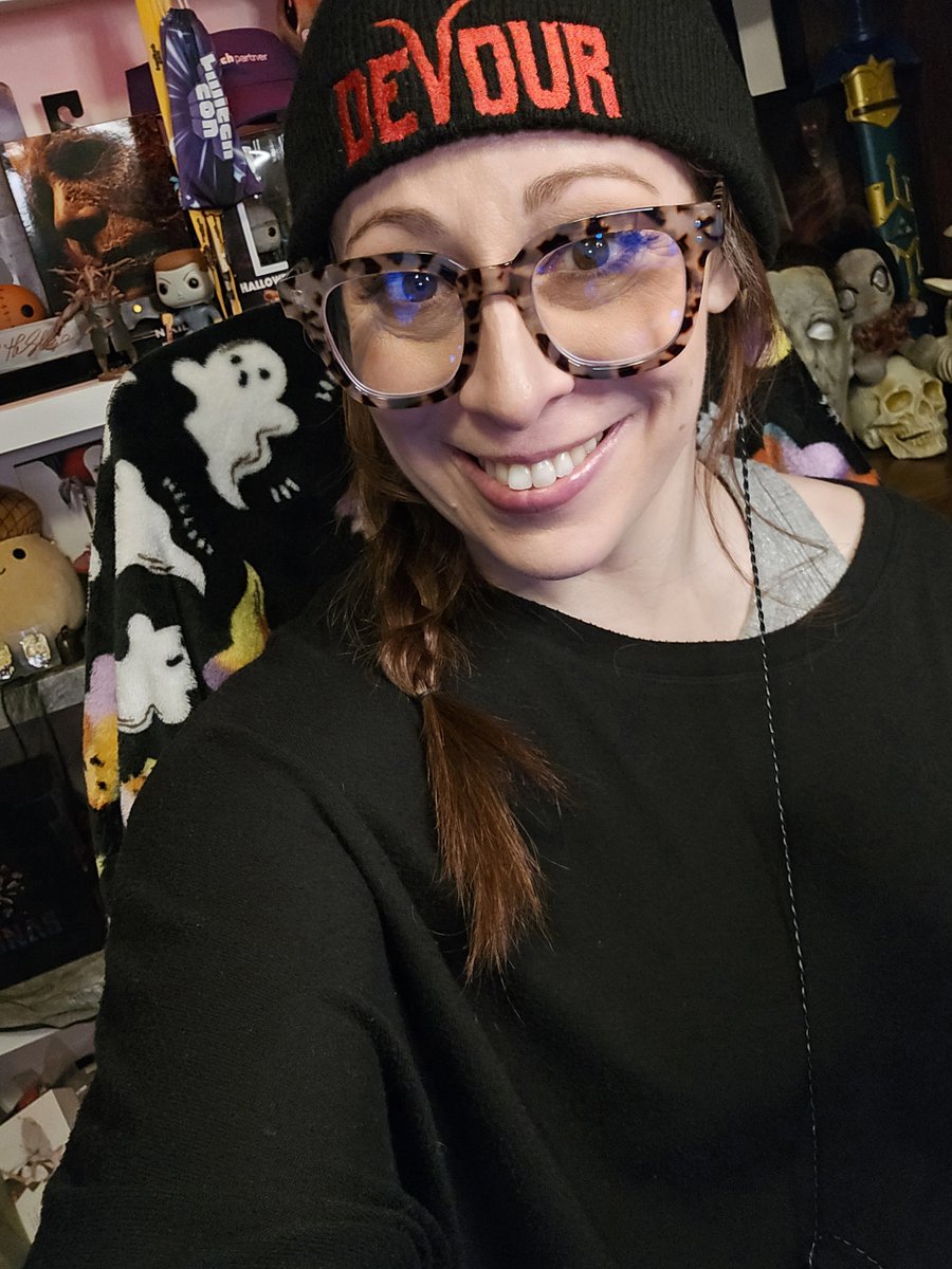 Getting toward the end of #ResidentEvilRequiem! 

Join me Live Now on twitch.tv/stuntmama!

That's it, that's the post...😂

<a href="/PlatSquad/">Platinum Squad</a> <a href="/ebggttv/">Ever Bright Global Gaming</a> <a href="/The_Canopy_Team/">TheCanopyStreamTeam</a> <a href="/CapcomUSA_/">Capcom USA</a> #Horror #HorrorCommunity #HorrorStreamer