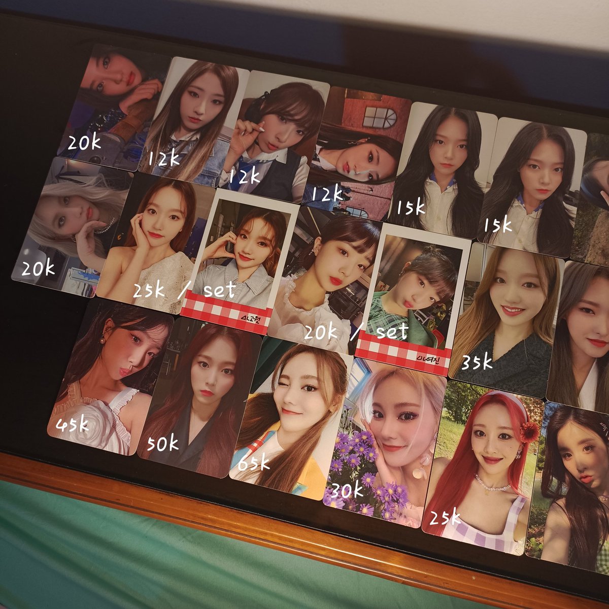KIMYERIDM's tweet photo. 🛒 ⊰ wts / want to sell!

— photocard loona :
• *♡ heejin, haseul, hyunjin, vivi, kim lip, yeojin, gowon, jinsoul, choerry, yves, hyeju/olivia hye

🍃harga tertera di foto, bisa keep event
📍bandung https://t.co/5zNaYOOMwI
