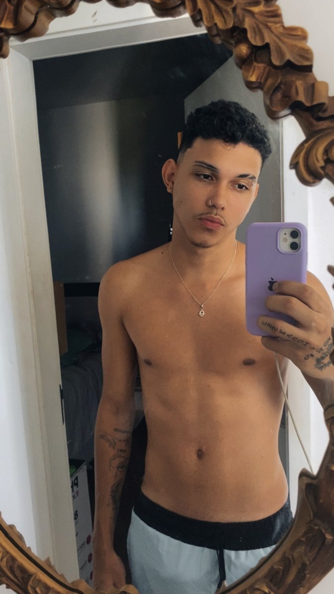 RMaiA_016's tweet photo. Posso começar a postar por aq? 🤭 https://t.co/4OdOfRyqkq