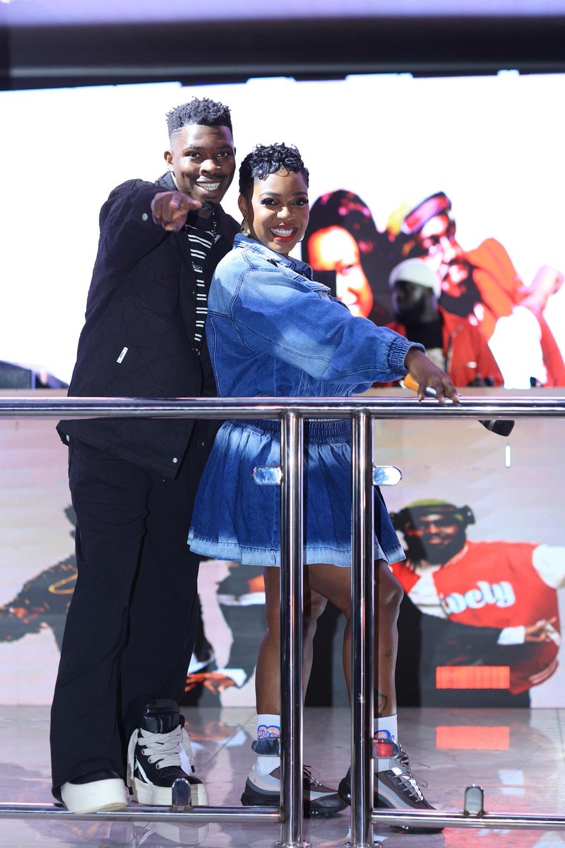 Mizzflav's tweet photo. Ku Supaka tiviiiiiiiii 
#TukiggaleKuSpark 

@sparktvuganda https://t.co/7ypByD3ePv