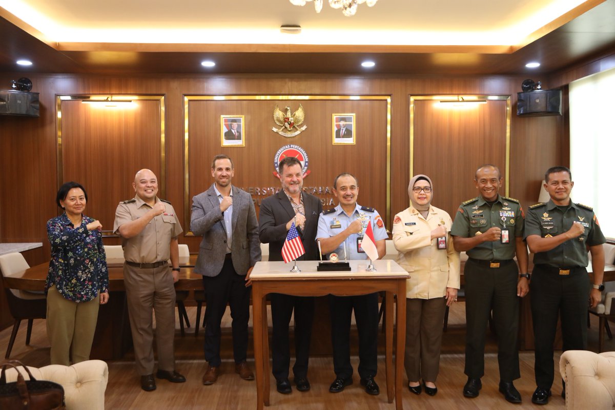 Unhan RI tweet media