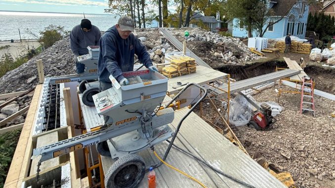 Integrate on-site concrete mixing into your execution workflow to eliminate dependency on ready-mix truck windows and improve placement control. On-site systems let crews produce fresh concrete adjacent to the pour location, which removes handling delays and stops the mix from