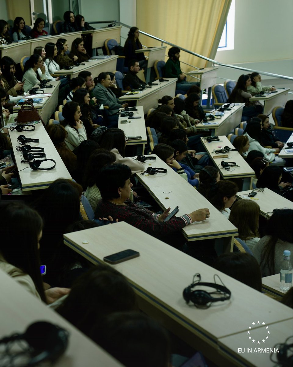 euneighbours's tweet photo. The European Union for Youth: Let's Talk About What Unites Us 🇪🇺 continued its journey through Armenia's regions, this time at Shirak State University in Gyumri 🇦🇲.

Once again, our Young European Ambassador, Arusyak, took center stage - moderating the session, opening the floor, and bridging the conversation between students and H.E. Vassilis Maragos, EU Ambassador to Armenia, on the progress, priorities, and future of EU-Armenia relations.

From Yerevan to Vanadzor to Gyumri - the conversation keeps growing. 💪

#StrongerTogether #YoungEuropeanAmbassadors