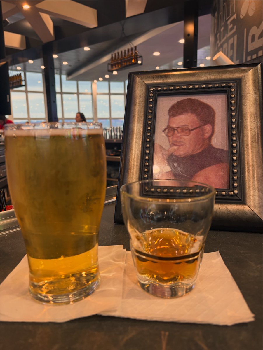 Izzy Presley tweet media