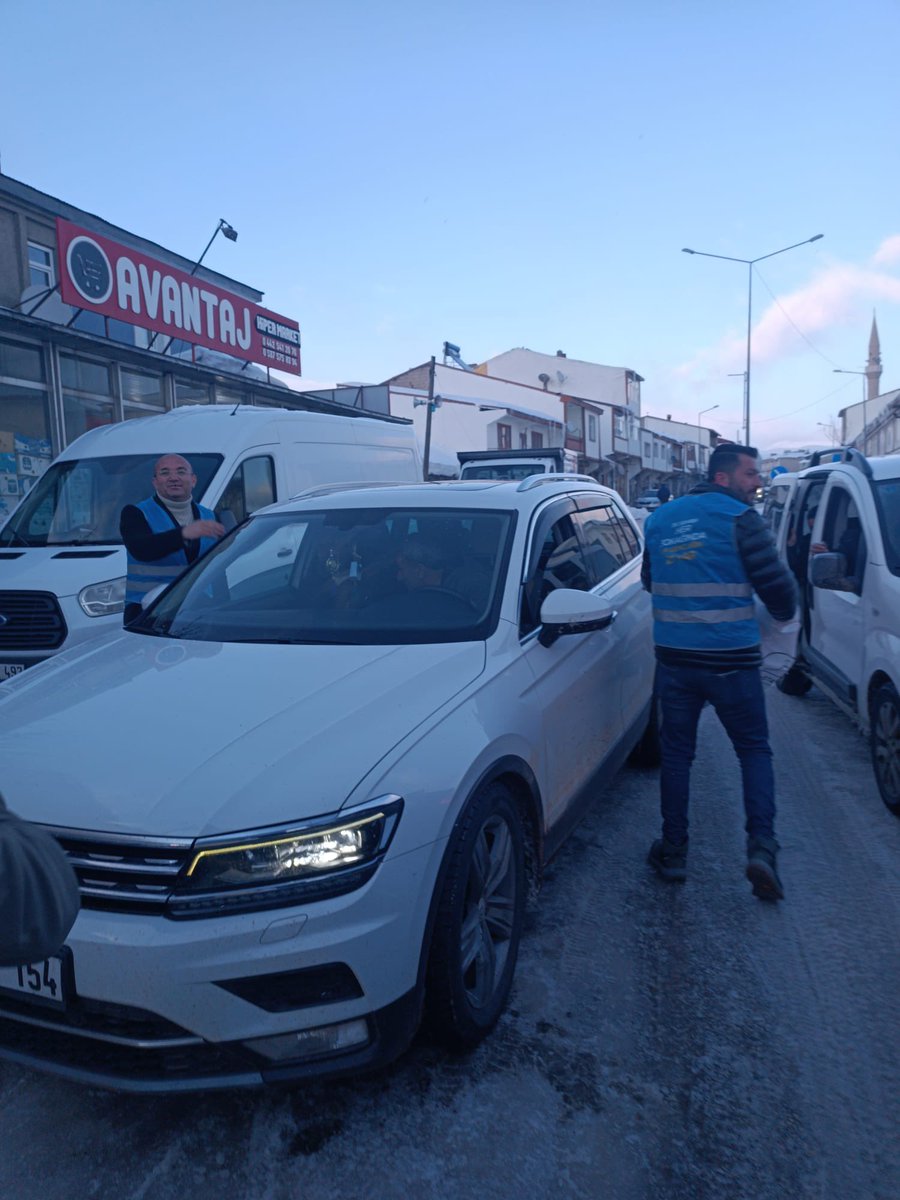 AkKarayaz's tweet photo. İftara yetişemem diye endişelenme AK Gençlik yanında 😎

Bugün İlçe Başkanımız @Adnan_Atalay25  yönetimimiz ile beraber iftara 5 kala vatandaşlarımıza ikramlarda bulunduk. 💪 https://t.co/PuC0hiMGsy