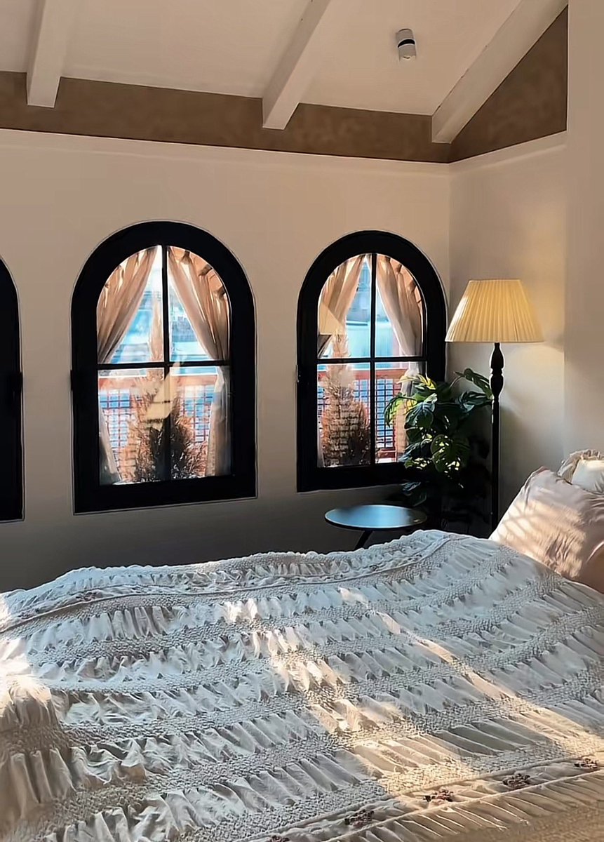 VivuStay's tweet photo. Đà Nẵng thẳng tiến! VivuStay ghé Nena Home (41B Đỗ Quang) để 'soi' và thật sự bị choáng ngợp luôn đó nha 💕

Inbox ngay cho VivuStay để chốt được phòng ưng với giá siêu hời nhé!

#VivuStay #Danang #NenaHome #ReviewReal https://t.co/x8EH4wO8qG