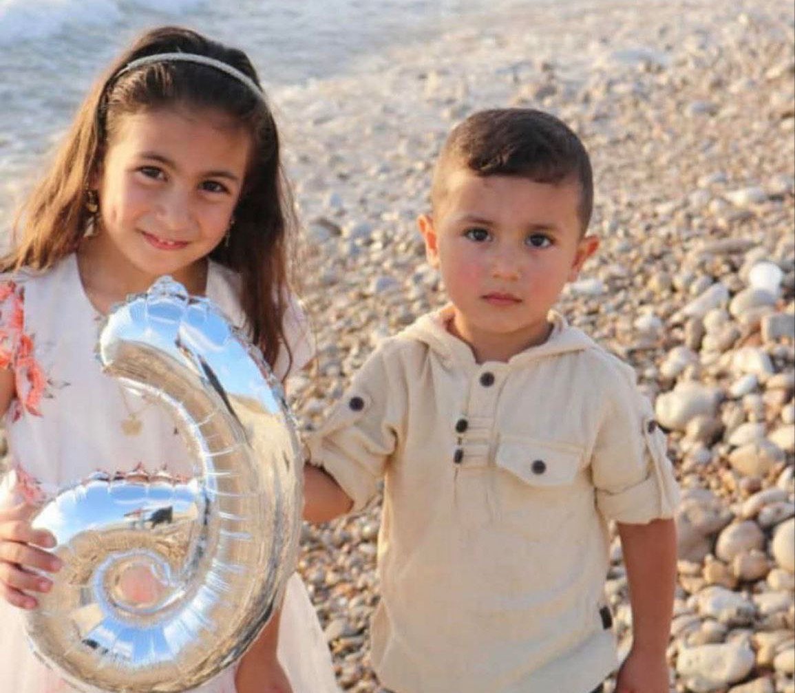 Deux des nombreux enfants tués pendant la nuit dans les attaques israéliennes contre le Liban 

Ils étaient originaires de Mays al-Jabal, ils vivaient à Al-Sultanieh.