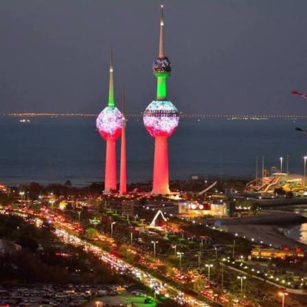 اللهم احفظ الكويت وأهلها ... يشهد الله من أحب الديار والشعوب لقلبي