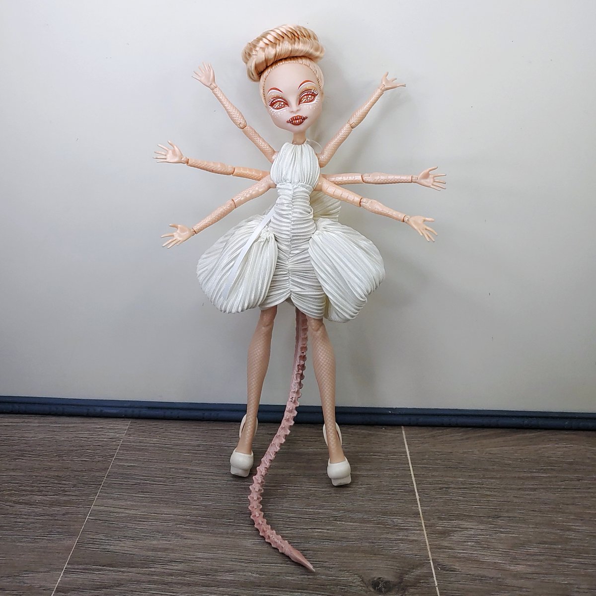 My custom Facehugger Skullector