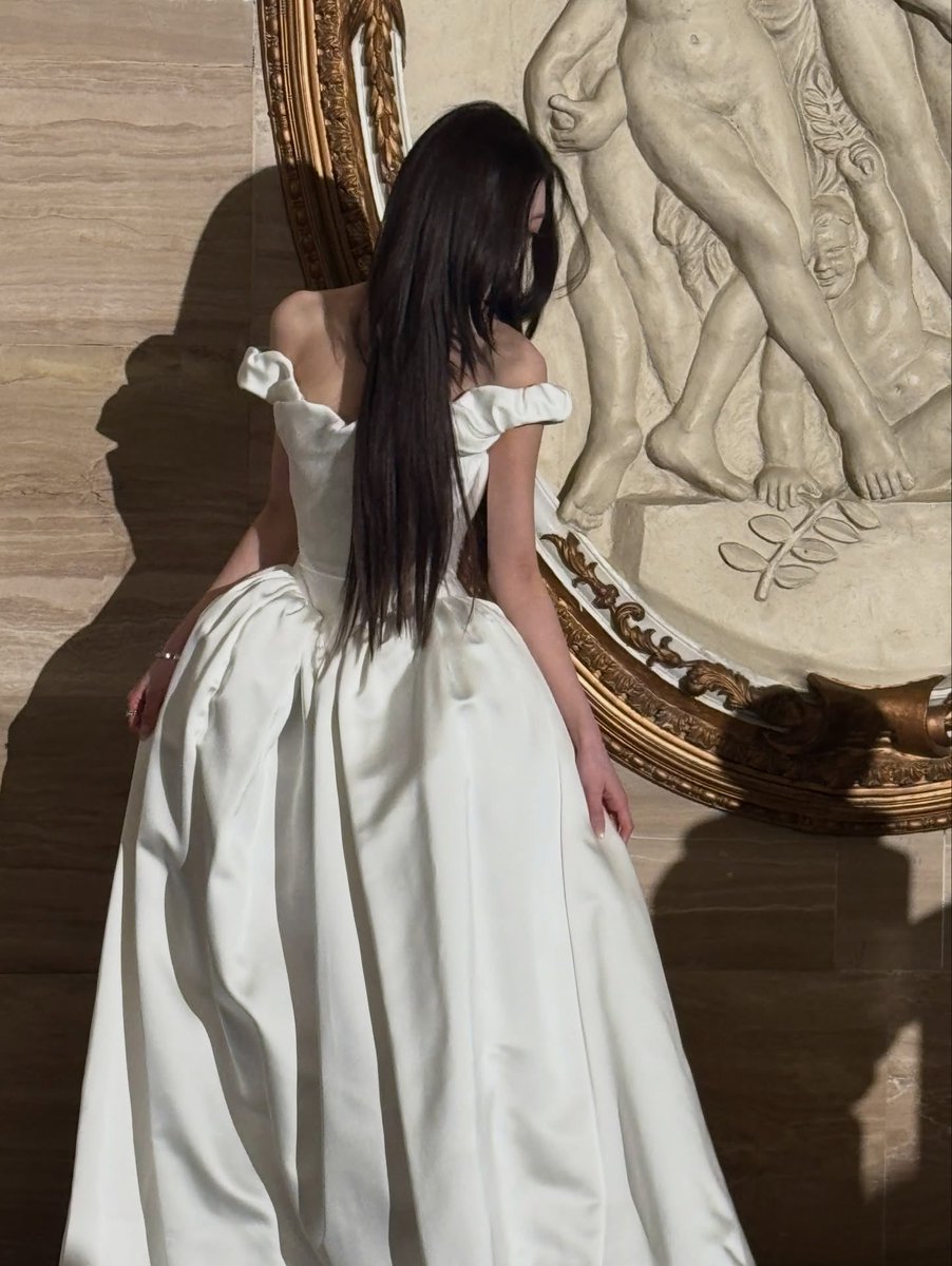 synssgf's tweet photo. Su gracia, una princesa, una infanta, una monarca, una realeza. ♥︎ https://t.co/SHb8AYzNSH