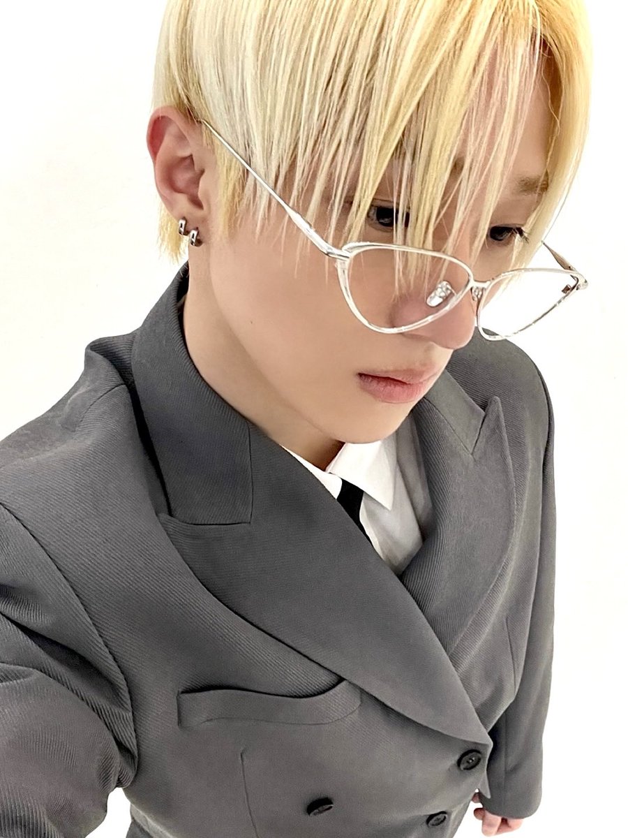 Chicoboat's tweet photo. Happy Birthday, Junseok 🎉
You’ll always be so special to me.
Even if things have changed, my support for you will never change.
Thank you for all the smiles and precious memories.
Have the happiest birthday and enjoy every second!
I love you sooo much 💕
#오준석 #OHJUNSEOK https://t.co/w2OZ51HCgF