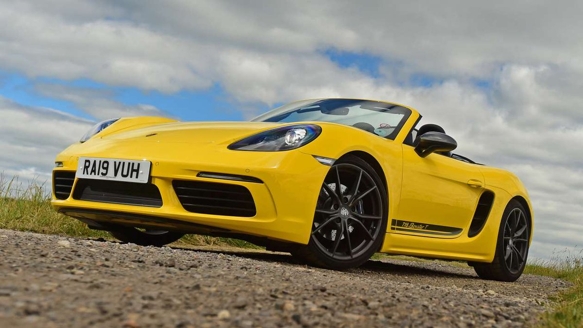 PCardotClub's tweet photo. Used Porsche 718 Boxster (Mk4, 2016-2025) buyer's guide: sublime to own and cheaper than you'd think https://t.co/HsxhqaQCqr #AutoExpress https://t.co/MlYVHma2Dv
