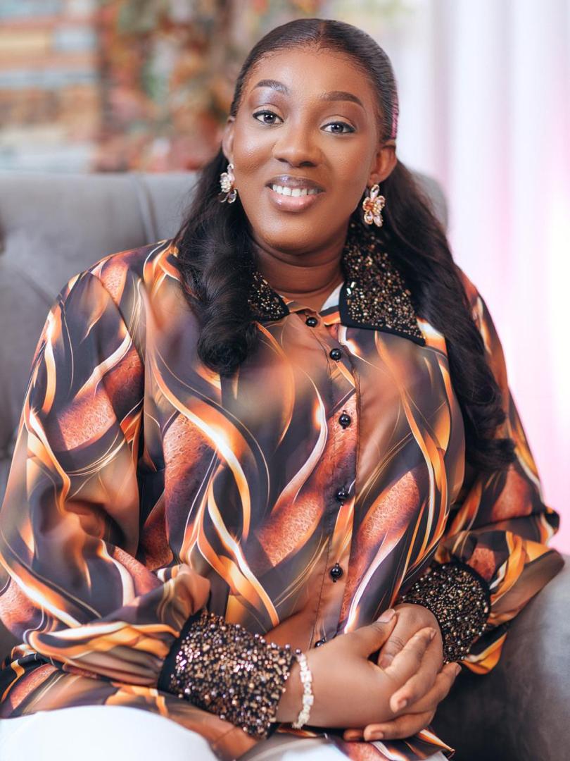 Lady Mercy Agyemang - Elvis tweet media