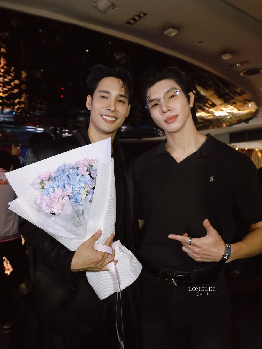 longlee_official tweet media