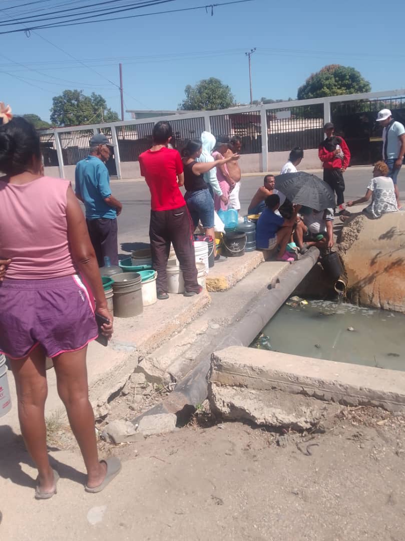 Así amanecimos en Brasil en #Cumaná mi pobre pueblo sumido en Comunismo..