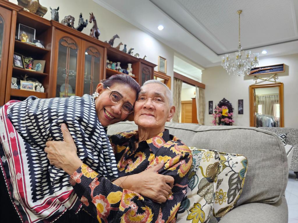 Susi Pudjiastuti tweet media