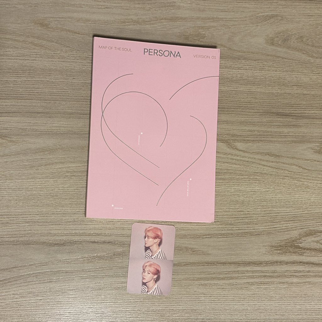 btsbmth's tweet photo. 🩷VENDO ÁLBUM BTS - MAP OF THE SOUL PERSONA🩷 

- sem avarias 
- jimin card
- guardado no plástico desde a compra 

R$230 - negociável 

caso opte pelo enjoei: https://t.co/Uj3RV49P9R https://t.co/fD5QZg2gwG