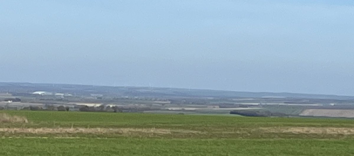 Strobe_Lightly's tweet photo. Bona tarda from the Icknield Way. It might not be the Cairngorms or Pyrenees but a hike’s a hike for a’ that, every step matters. I will walk #5000miles restarts June 1 but I’ve just clocked up my first 1000 km (621 miles) of 2026, currently averaging 16.4km (10 miles) per day. https://t.co/hEcPc8dsxv