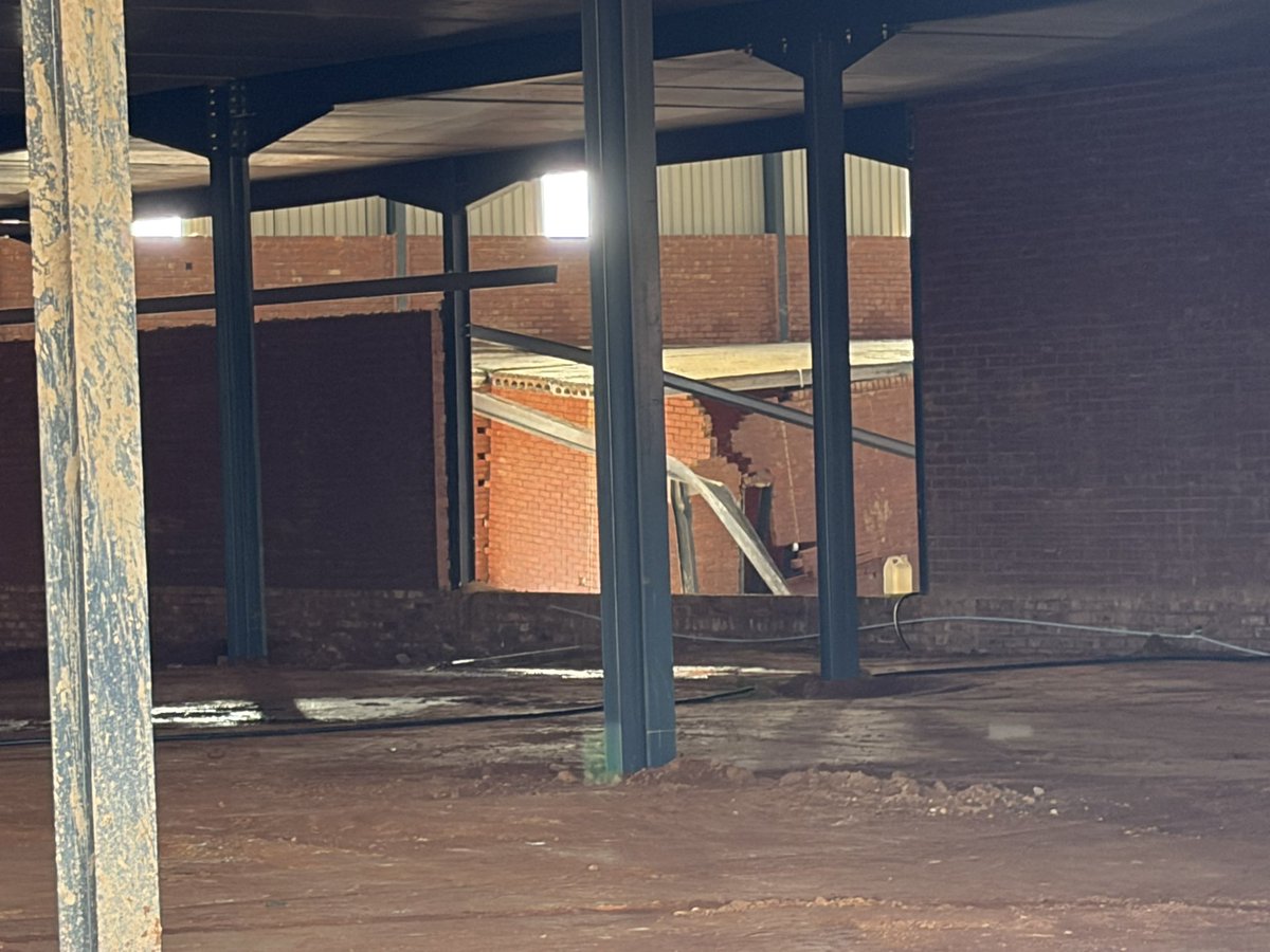 _ArriveAlive's tweet photo. Fatal Building Collapse at Amethyst Business Park
https://t.co/1rnV6kk6Sj
#ArriveAlive #StructuralCollapse @ConstructionSfy @SCP_SECURITY https://t.co/qkzPmJV19j
