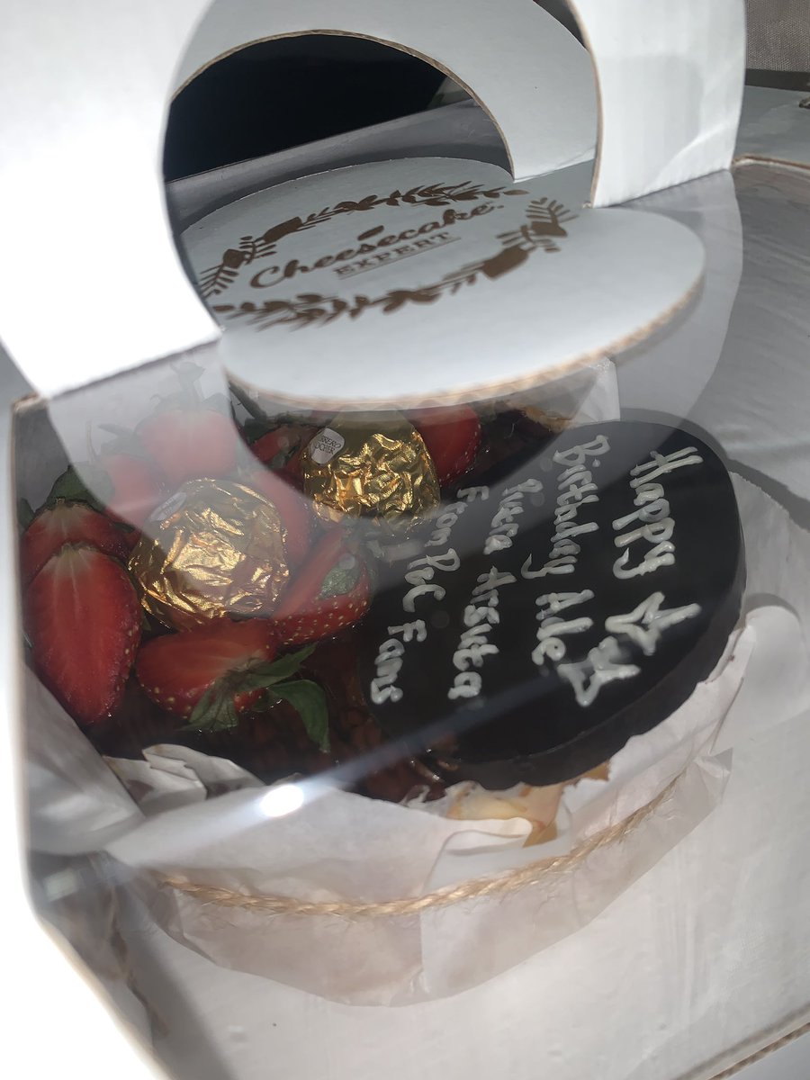 adarsuta's tweet photo. Dirayakan oleh P&amp;C Fams. Pure Love! https://t.co/6JBU1OF8ge
