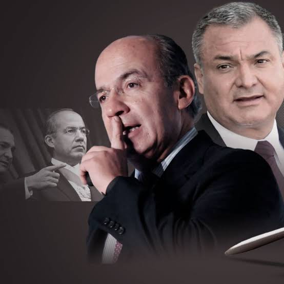 jlozanohampon's tweet photo. @alvaro_delgado @FelipeCalderon @Mzavalagc La pareja #MazaFecal
Ella lo engañaba con Lozano y el la engañaba con Mouriño y Garcia Luna.
Los dos son una mierd@ https://t.co/U8Z36Sn8rf