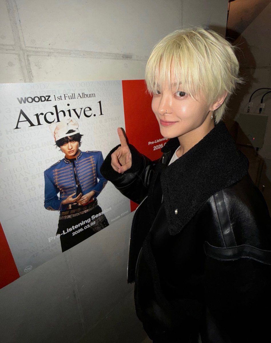 dosukhoon's tweet photo. jihoon woodz archive 1 pre listening session behind! he said he was invited so he went there before recording 🫶🏻

💬 is this your first time meeting (woodz) this time?!!…..
🐶 nope ?!

💬 any TMI?
🐶 i listened to the songs diligently… asked hyung about his working process and things like that… and then happened to run into raesung there…

💬 ah that just reminded me, when you went to japan for a show with seunghun and heard ‘suyoyo’, you were going ‘seungyounie hyung! seungyounie hyung!’ ㅠㅠ
🐶 ㅋㅋㅋㅋㅋㅋwe actually talked about that today too ㅋㅋㅋㅋㅋㅋ brought back memories