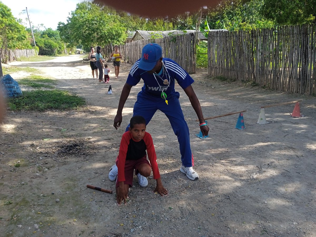 DuponSuare51665's tweet photo. Continúan las actividades deportivas los fines de semana en el combinado deportivo Alfonso López Velázquez, ahora con el ATLETISMO en toma deportiva.
#Vamoscontodo
#SomosResistencia 
#Somosdeporte https://t.co/eUtsoQTnQg