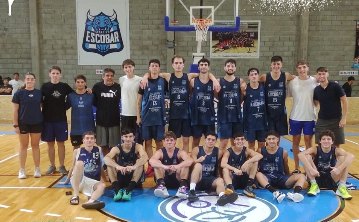 FEBAMBAok's tweet photo. 🏀El entrenador de @SportivoEscobar Marcelo Travnik sintetizó el deseo del plantel y los objetivos del grupo de cara a @laligafederalok 2026.

🗣️“Todas las zonas de la Conferencia Metropolitana son muy competitivas”.

👉https://t.co/lnrVxVNbFN https://t.co/cG1Tm8ZOJv
