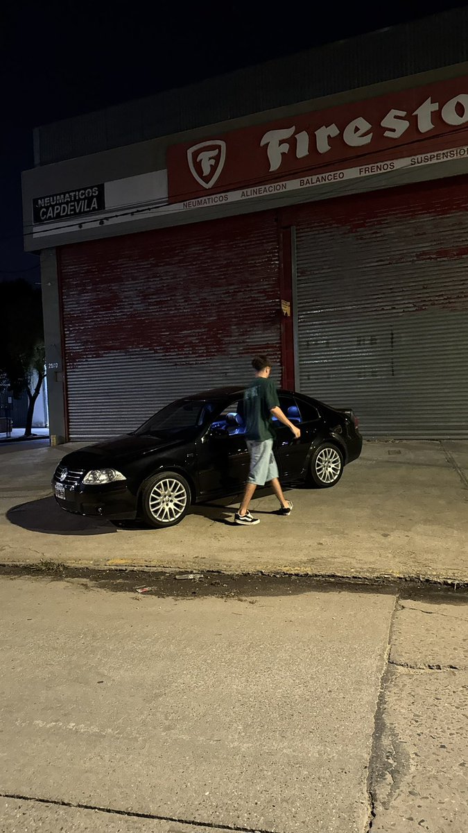 tiaagod55's tweet photo. Si no te habré soñado una y mil veces en las noches, la meta siempre fue clara “pegar el mil8”, el día q te busqué y di la primer vuelta fue el día más feliz de mi vida, tardo mucho pero llego como nunca pensé. Bienvenido 1.8T, línea nueva, cuero y nogal, como debe ser 🥹😍😍 https://t.co/lKxpiOgoNx