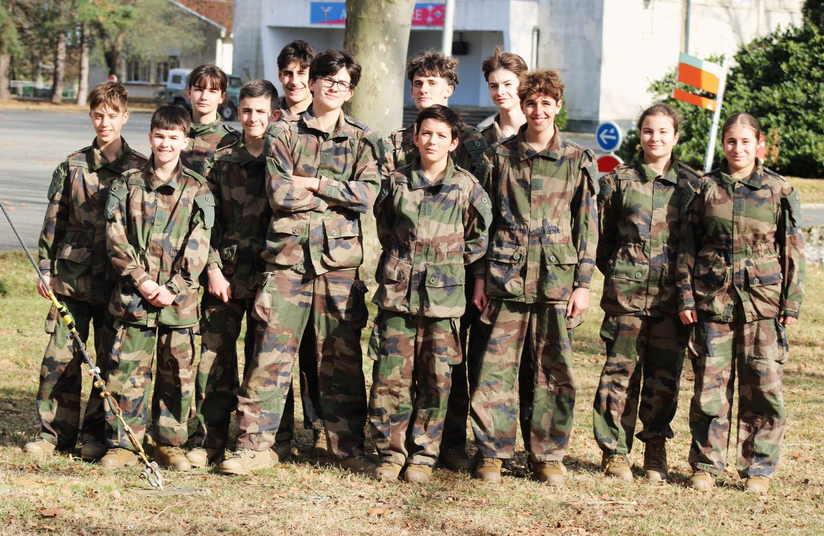 École des troupes aéroportées tweet media