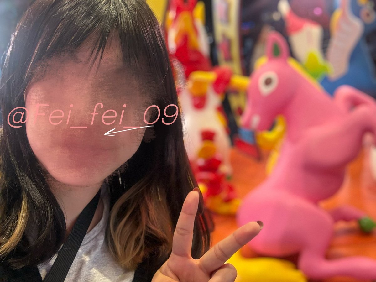 Fei_egg09's tweet photo. 明知道故事的結局，
主角可能不是自己。

還是忍不住把全部都給出去，
像個臨時演員，
認真到以為自己是主角。

現實勸我清醒一點，
我卻連退場都很體面。

不把難過說出口，
把所有的喜歡都藏好，
只換一句——
希望你幸福。

願世界上所有的愛 雙向奔赴
有情人終成眷屬💗 https://t.co/0q3gGC9EhT