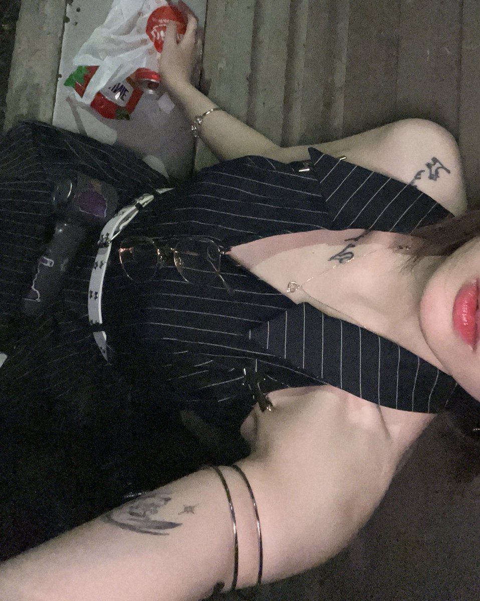 Violet 🎀 tweet media