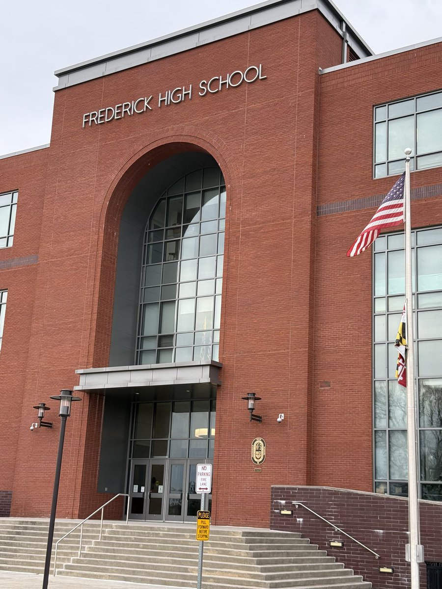 mdmassp's tweet photo. Nothing like a Monday morning school visit to get the week off to a strong start! Thank you principal Dr. Franceschina and MASSP member Assistant Principal Murphy and the team for the great work on behalf of our students! Go Cadets! #FHSStrong #FCPS https://t.co/pYur5ol4fI