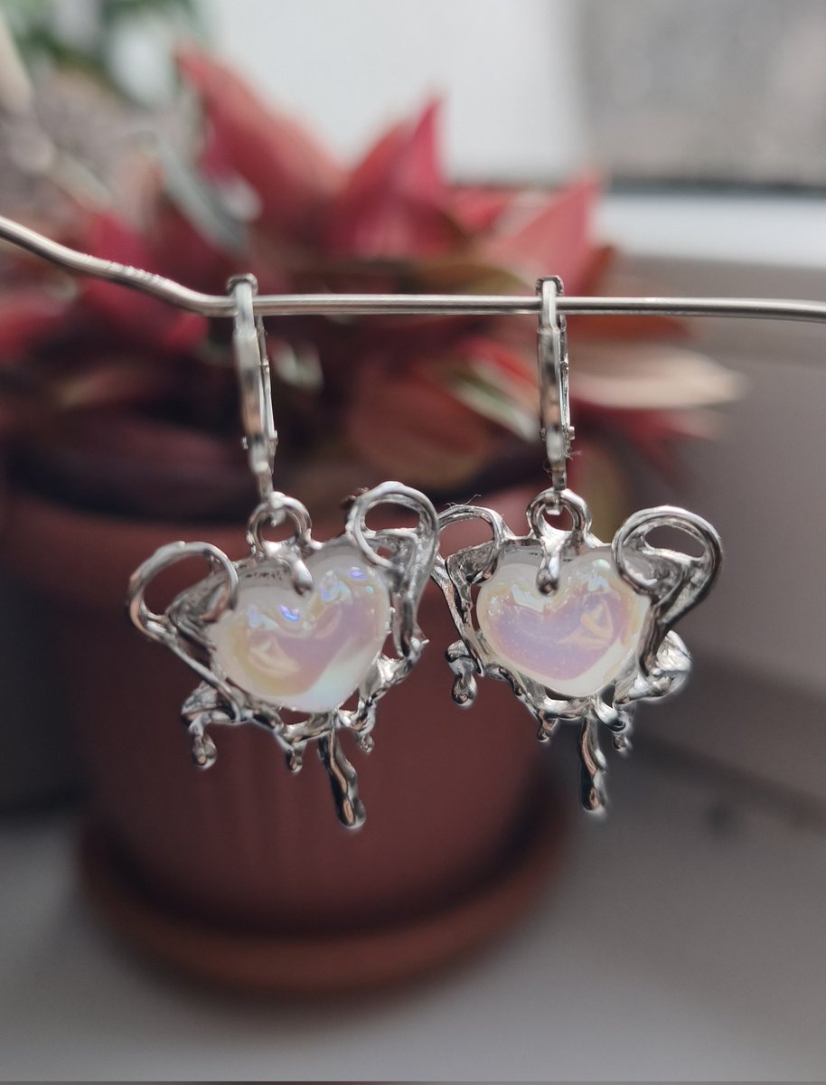 Look what I was able to find and buy🥰 (Seriously though I love those earrings since the first time I saw them on Wumuti)
#xlov #wumuti